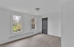 826 Washington, Braddock, PA 15104