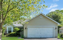 33 Meadows Lane, Whiting, NJ 08759