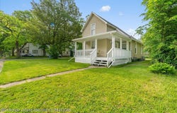 1128 Hickory Street, Lansing, MI 48912