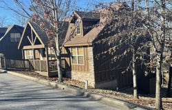 61 Bells Ave., Branson West, MO 65737