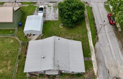 208 CHARLES Street, Benton, IL 62812