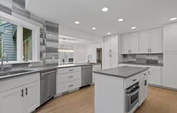 44 Huckleberry Lane, East Hampton, NY 11937