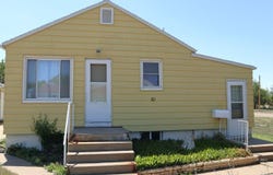 402 E Grant Ave, Glendive, MT 59330
