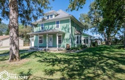 2130 PARK Street, Elk Horn, IA 51531