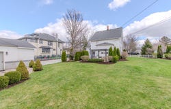 220 Hickory Street, Frankfort, IL 60423