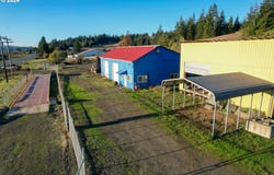 12437 HIGHWAY 42, Myrtle Point, OR 97458