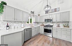 2 E RIDGEWOOD Avenue, GALLOWAY, NJ 08205