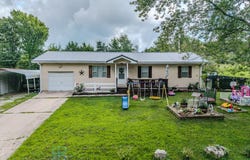 824 S Vine Street, Marshfield, MO 65706