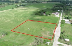 6777 E Highway 32, El Dorado Springs, MO 64744