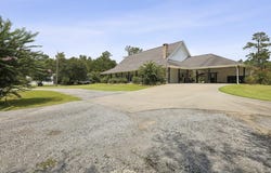 4534 Old Momument RD, Sour Lake, TX 77659