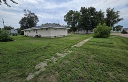 205 E 7th Avenue, Red Cloud, NE 68970