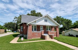 915 N Kingshighway Street, St Charles, MO 63301