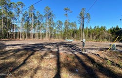 128 MEADOWS Road, Interlachen, FL 32148