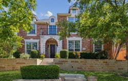 1209 Queen Peggy Lane, Lewisville, TX 75056