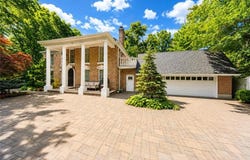 6475 Amboy Road, Staten Island, NY 10309