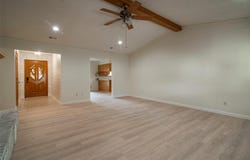 284 W San Antonio Street, Van Alstyne, TX 75495