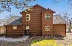 609 Candlelight  LN, Cedarville, AR 72932