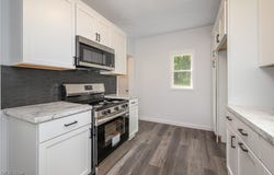 442 Wooster Road N, Barberton, OH 44203