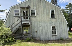 977 Dana Hill Road, New Hampton, NH 03256