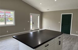 317 S Wallace Street, Uhrichsville, OH 44683