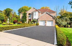 10 Sasha Court, Matawan, NJ 07747