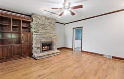 340 Pointview Rd, Brentwood, PA 15227