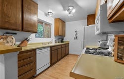 103 Rockledge Lane, Lake Arrowhead, CA 92352