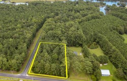 Teachs Cove Road NE, New Bern, NC 28560