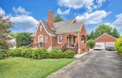 3038 Maplelawn AVE NW, Roanoke, VA 24012