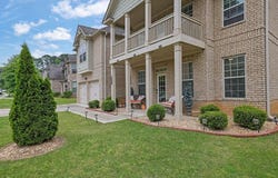 412 Live Oak Pass, Loganville, GA 30052