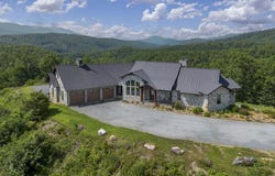 144 Seven Ridges RD, Hot Springs, VA 24445