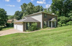 1738 Cedargate Way, Imperial, MO 63052