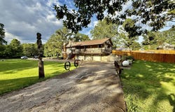 8062 Illinois Road, Houston, MO 65483