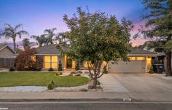 2131 S Hall Street, Visalia, CA 93277
