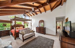 1444 KUIAHA RD, Haiku, HI 96708
