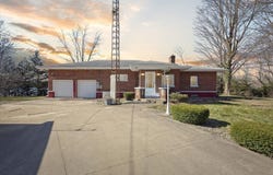 140 32nd Street, Allegan, MI 49010