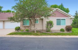 525 Lovell Avenue, Roseville, MN 55113