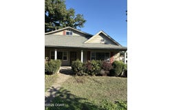704 W McCord Street, Neosho, MO 64850
