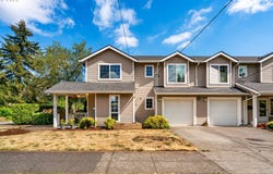 5206 NE CESAR E CHAVEZ BLVD, Portland, OR 97211