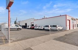 609 S 1st St, Yakima, WA 98901
