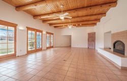 122 Camino del Viernes, Taos, NM 87571
