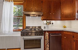 297 Broadway, Rockland, ME 04841