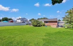 52 Headline Road, Deer Park, NY 11729