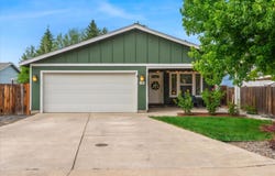 2555 SW Timber Avenue, Redmond, OR 97756