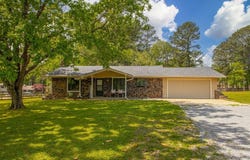 1102 N Shady Lane, Benton, AR 72015