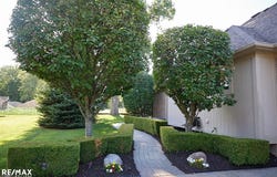 49639 Shelby Creek Dr, Shelby Twp, MI 48317