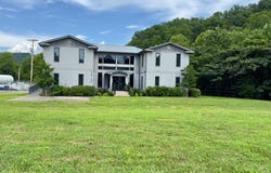 9015 US 23, Stanville, KY 41659