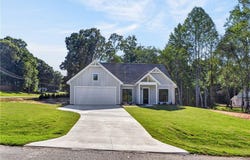 75 LEE ROAD 2058, SALEM, AL 36874