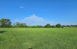2803 Scenic Lake Drive, New Athens, IL 62264