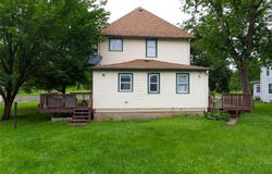 310 & 312 4th Avenue SW, Hutchinson, MN 55350